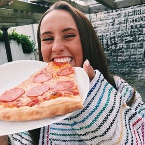 Meet your Posher, Alyssa